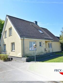 Großes Einfamilienhaus mit Garten und Garage in ruhiger, zentraler Lage - Bad Schwartau