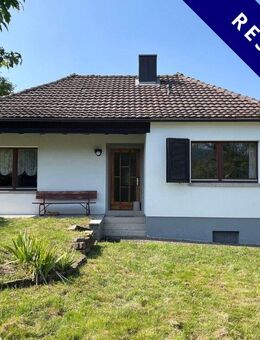 Wohnen im Grünen: EFH im Bungalowstil mit herrlich großem Grundstück! - Collenberg