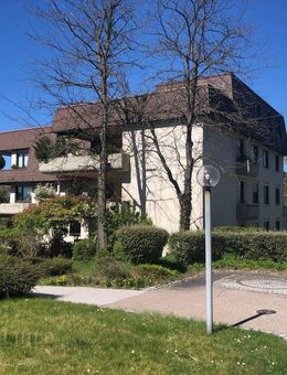 Gepflegte 3 Zimmer Wohnung als Kapitalanlage in unverbaubarer Aussichtslage am Engelberg in Leonberg - Leonberg (Baden-Württemberg)