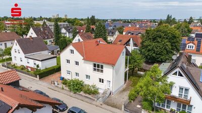 Verkauf erfolgt nach Höchstgebot.Zweifamilienhaus mit möglichem Umbau auf MFH und sep. Büroeingang.