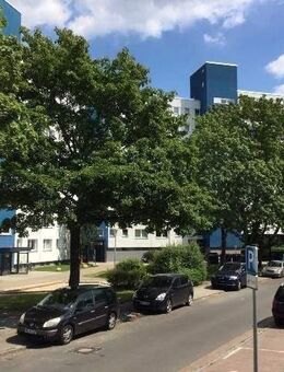 Gut geschnittene 3-Zimmer-Wohnung mit Balkon - Bremen