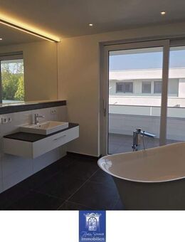 Dachtraum - Ruhig und grün! Große Terrasse, modernes Bad mit freistehender Wanne! - Döbeln