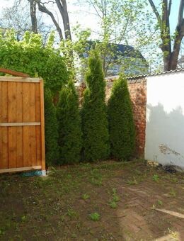 Ab Mitte Okt. 2025: Singlewohnung mit großer Terrasse (Hofseite), Einbauküche, Laminat & Badewanne - Magdeburg