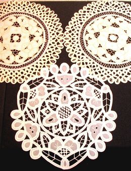 3er Set - Untersetzer - Deckchen - Stoff - 2 x beige - 1 x weiß - unbenutzt - Biebesheim (Rhein)
