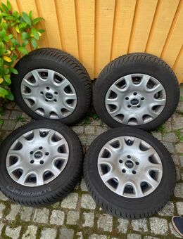 Vier 15 Zoll Mini Cooper Winter-Kompletträder 175/65 R15 88H von Michelin - Recklinghausen