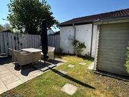 Schöne 3-Zimmer-Gartenwohnung auf zwei Ebenen mit Garage, EBK und großem Gartenanteil in Hallbergmoos - Hallbergmoos
