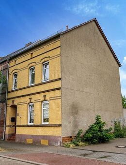 Preissenkung ! Charmantes Reihenendhaus mit Altbauflair und Garten - vielseitig nutzbar in zentraler Lage ! - Bitterfeld-Wolfen