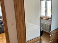 Kleiderschrank Garderobe und Esstisch mit Bank und Stühle - Untergriesbach