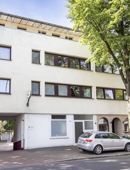 Attraktives Anlageobjekt: Wohn- und Geschäftshaus und Garagen mit Faktor 16 in Bremen-Vegesack - Bremen