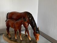 Porzellanfigur braune Stute und Fohlen - Bad Oeynhausen