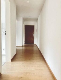 3,5-Zimmer Wohnung mit Balkon und guter Anbindung in Stuttgart-Mühlhausen - Stuttgart