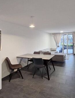 Moderne 2-Zimmer-Wohnung mit hochwertiger Ausstattung und großer Terrasse - Sindelfingen