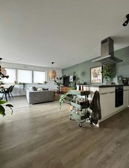 Stilvolle 3-Zimmer-Wohnung mit offenem Wohnbereich und Balkon in Toplage - Albstadt