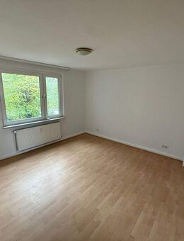 Frisch renovierte 2,5 Zimmer Wohnung in Top Lage von gelsenkirchen - Rotthausen - Gelsenkirchen