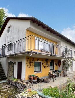 Einfamilienhaus mit Doppelgarage und traumhafter Aussicht in Ebermannstadt - Ebermannstadt