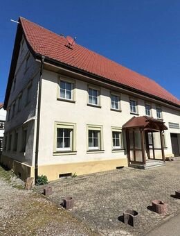 Großzügige Immobilie mit bebaubarem Gartengrundstück und vielfältigen Nutzungsmöglichkeiten - Trossingen