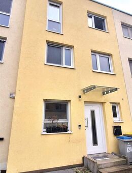 Modernes Niedrigenergie-Reihenmittelhaus in Mannheim Waldhof - Mannheim