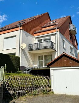 RUHIG GELEGENE ETW MIT BALKON, GARTENANTEIL, GARAGE UND STELLPLATZ !!! - Iserlohn