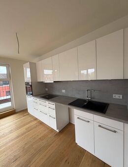 Erstbezug ! Helles Studio mit offener Küche - Berlin