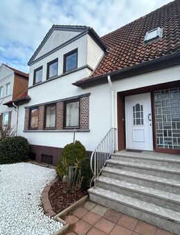 Doppelhaushäfte mit Anbau in Hagenohsen - Emmerthal