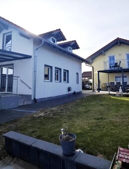 2 Häuser mit Pool in Eging am See - ideal für 2 Generationen!!! - Eging (See)
