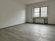 Moderne, renovierte 2,5 Zimmer-Wohnung (ca. 73 m²) im 2. OG mit Balkon mitten in der City - Kamp-Lintfort