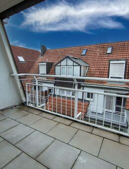 Provisionsfreie 2,5-Zimmer-Wohnung mit Balkon und TG-Stellplatz im Herzen von Leonberg - Leonberg (Baden-Württemberg)