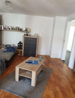 Charmante 5 Zimmer Wohnung im Herzen von Welzheim, Einbauküche und Terrasse - Welzheim