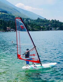Surfen, Segel für Ki/Jugend., komplett Set 4m2 mit Mast+Gabelbaum NP240€ - Vellmar