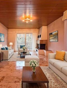 PLATZ OHNE ENDE - Großzügige Doppelhaushälfte mit Einliegerwohnung auf 1.000 qm in Hemer! - Hemer