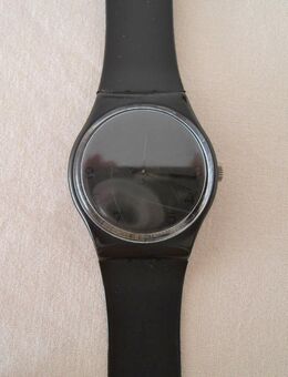 Swatch Uhr *WIE NEU* Farbe: Komplett schwarz: black-black. Collection: "After Dark" Armbanduhr "All Black" TOP Zustand Rarität ca. 1983. Zifferblatt, Zeiger, Armband, alles: "Schwarz". Arabische Ziffern. Sammleruhr. KEINE Gebrauchsspuren. Aus Sammlung - Bad Oeynhausen