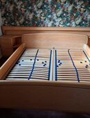 Doppelbett mit Licht, einer Steckdose und zwei Lattenrosten, ohne Matratzen in 99334