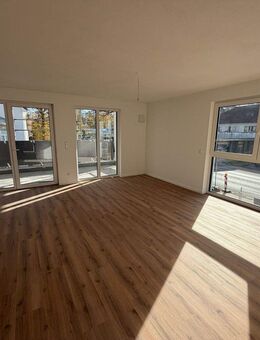 Eislingen exklusive 3 ZKnBWC mit Balkon und TG Erstbezug - Eislingen (Fils)