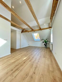 Loftartige 2-Zimmer-Dachgeschosswohnung in der Innenstadt - Lemgo