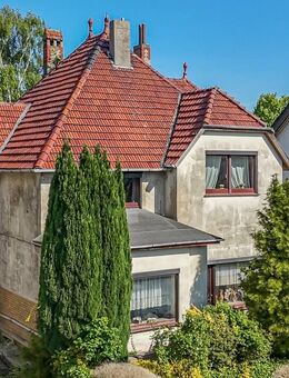 Großes Einfamilienhaus in ruhiger Lage in Blexen - Nordenham