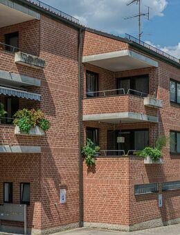 Innenstadtnahe 3-Zimmer-Wohnung mit Einbauküche, Balkon und Bad mit Fenster - Landshut-Ämterviertel - Landshut