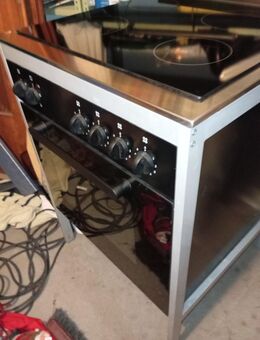 Toller Standherd > UDDEN CG 3 > Backofen mir Ceranfeld - Bergkamen