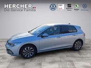 VW Golf, 1.5 VIII eTSI Active, Jahr 2022 - Riesa