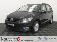 VW Touran, 1.6 TDI Trendline, Jahr 2017 - Solingen (Klingenstadt)