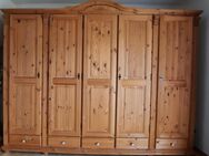 Schlafzimmer-Schrank, Schreinerqualität. Vollholz.. - Münstertal (Schwarzwald)
