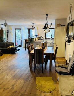Privatverkauf: Elegante Loftwohnung (3,5 Zi.) mit 2 Balkonen & offener Design-Küche - München