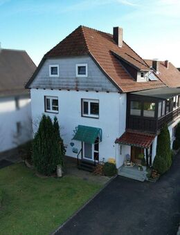 Mehrgenerationenhaus mit Werkstatt und Scheune in Trendelburg-Langenthal - Trendelburg