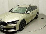 Skoda Superb, 1.5 TSI Combi mHEV Selection ° mHEV 110kW Selection, Jahr 2024 - Schneeberg (Sachsen)