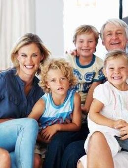 Neu renoviertes Zweifamilienhaus mit 210 qm & Gewerbe in Giebelstadt - Giebelstadt