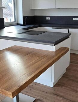 Helle Neubauwohnung mit moderner Einbauküche, Tageslichtbad & Balkon - Sulzbach-Rosenberg