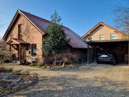 Charmantes Einfamilienhaus mit großzügigem Grundstück, Wintergarten und Doppelcarport - Schlangen