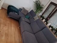 Couch mit Ausfahrfunktion+Lese Lampe und Ablagefach - Nidderau