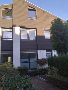 Zentral gelegene 4- Zimmer Wohnung in Mettmann-Süd - Mettmann