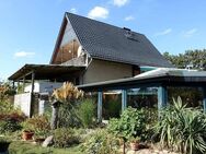 Schwimmhalle, Sauna, Wintergarten, Solar und riesiges Grundstück. - Niederer Fläming