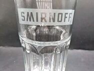 Smirnoff Glas ca. 14cm hoch Öffnung 7cm breit mit Eichstrich 4cl und 2cl - Essen